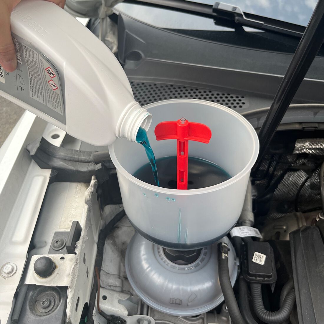 SCA Funnel Coolant Filling Kit, , scaau_hi-res