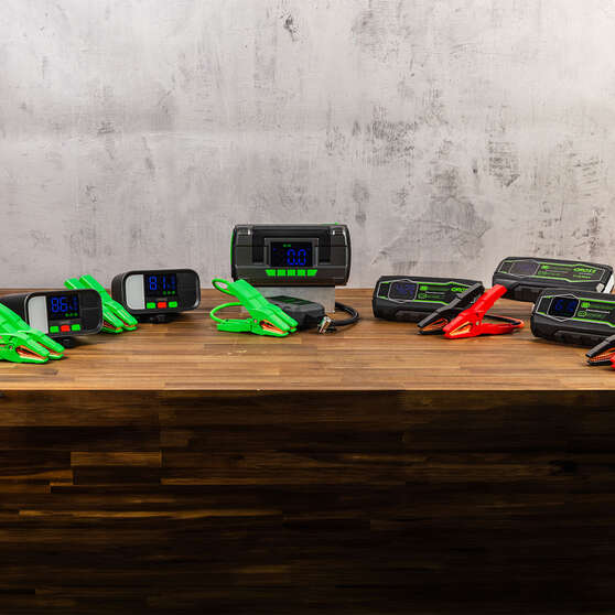 CAROSS T14 12V 2000A Smart Lithium Jump Starter With Built-in Air Compressor & 3 Mode LED Worklight, , scaau_hi-res