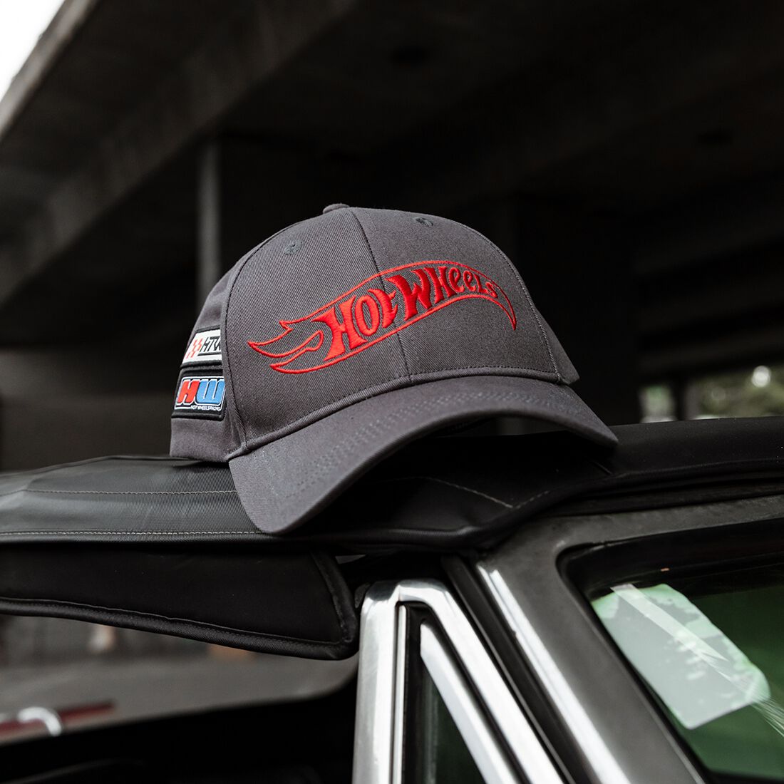 Hot Wheels Vintage Cap Black, , scaau_hi-res