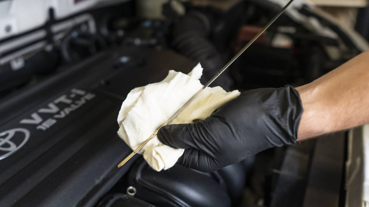 Checking Engine Oil