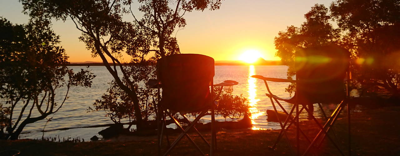 Camping Lakeside with sunset